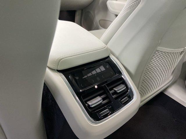 new 2026 Volvo XC60 car, priced at $63,935