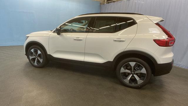 new 2025 Volvo XC40 car, priced at $49,565