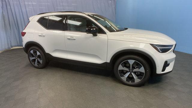 new 2025 Volvo XC40 car, priced at $49,565