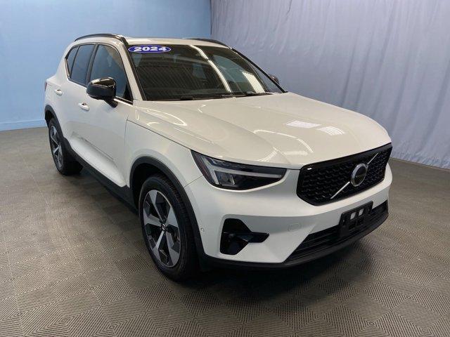 used 2024 Volvo XC40 car, priced at $37,900