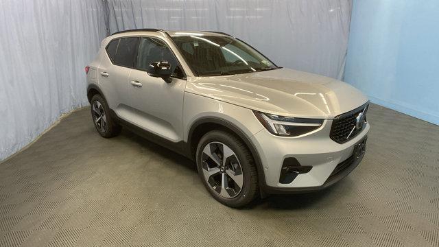 new 2025 Volvo XC40 car, priced at $44,795