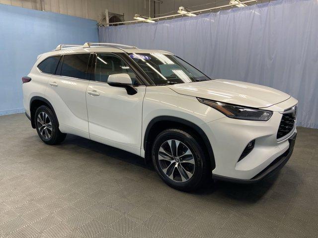 used 2021 Toyota Highlander car, priced at $29,674