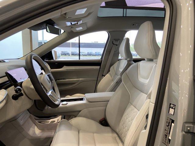 new 2025 Volvo EX90 car