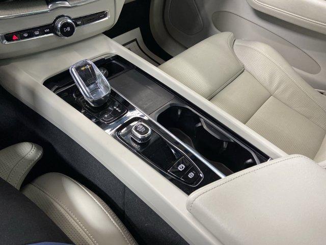used 2022 Volvo XC60 car, priced at $29,993