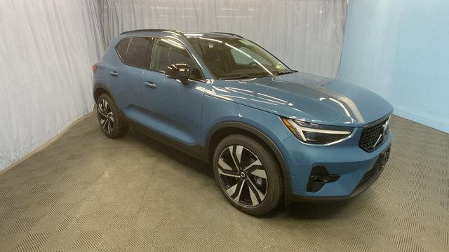 new 2025 Volvo XC40 car, priced at $49,000