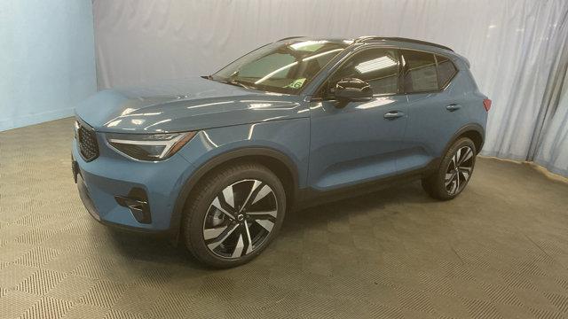 new 2025 Volvo XC40 car, priced at $49,000