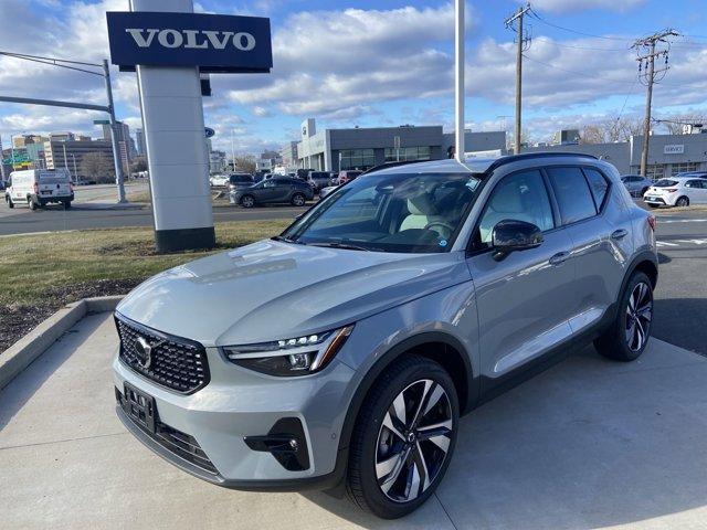 new 2025 Volvo XC40 car, priced at $46,575