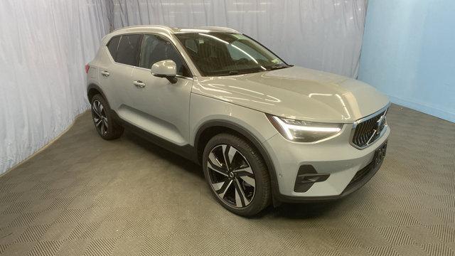 new 2025 Volvo XC40 car, priced at $46,620