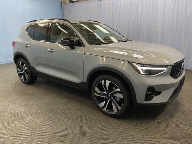 new 2025 Volvo XC40 car, priced at $50,145