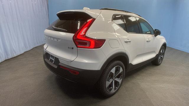 new 2025 Volvo XC40 car, priced at $45,315