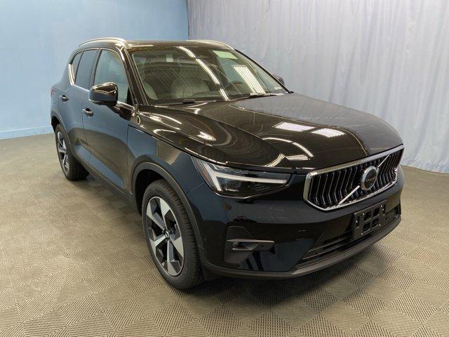 new 2025 Volvo XC40 car, priced at $46,785