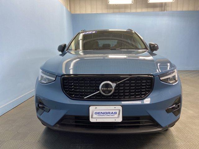 used 2024 Volvo XC40 car, priced at $36,716