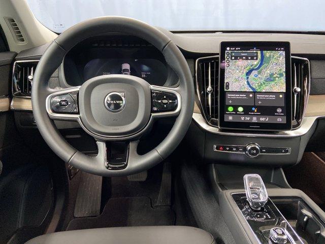 new 2025 Volvo XC90 Plug-In Hybrid car