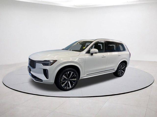 new 2025 Volvo XC90 Plug-In Hybrid car