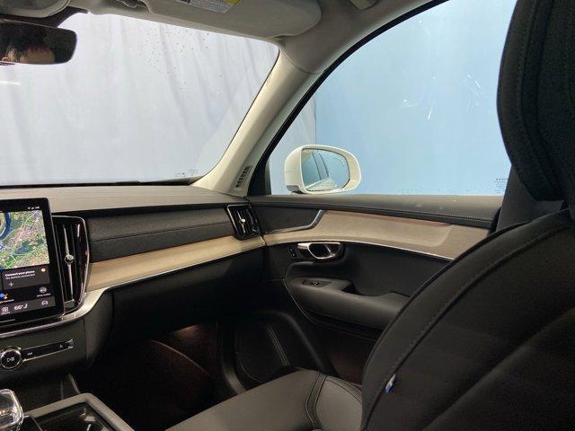 new 2025 Volvo XC90 Plug-In Hybrid car