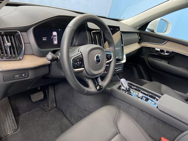new 2025 Volvo XC90 Plug-In Hybrid car