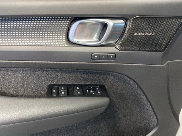 used 2022 Volvo XC40 car, priced at $28,900