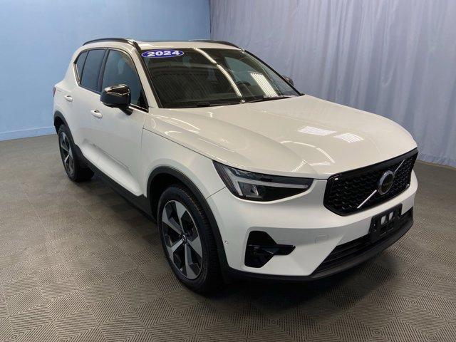 used 2024 Volvo XC40 car, priced at $37,900