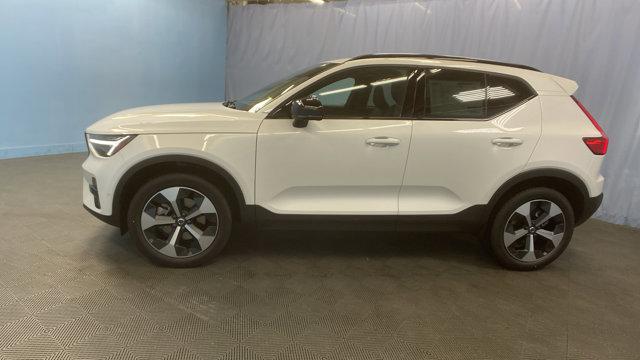 new 2025 Volvo XC40 car, priced at $45,315