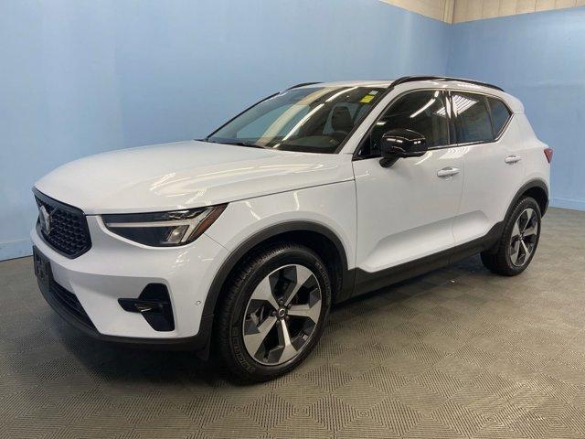 used 2024 Volvo XC40 car, priced at $34,521