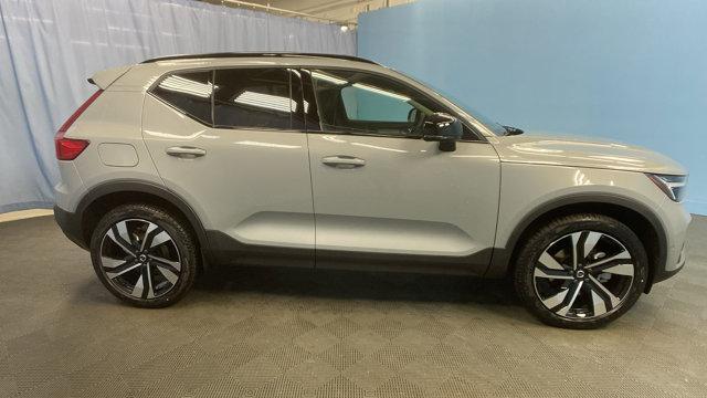 new 2024 Volvo XC40 car, priced at $47,680