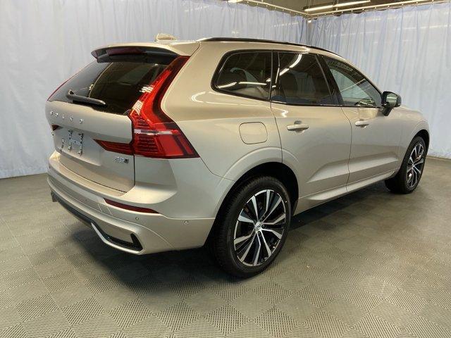 new 2025 Volvo XC60 car, priced at $55,335