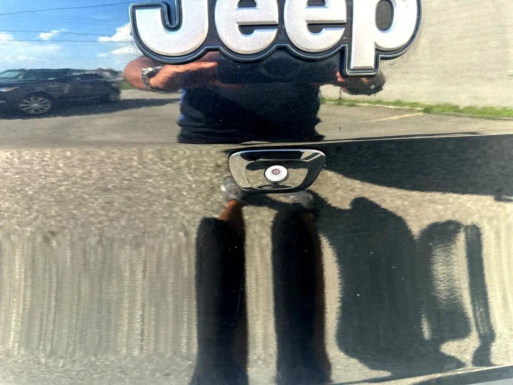 used 2014 Jeep Cherokee car, priced at $11,995