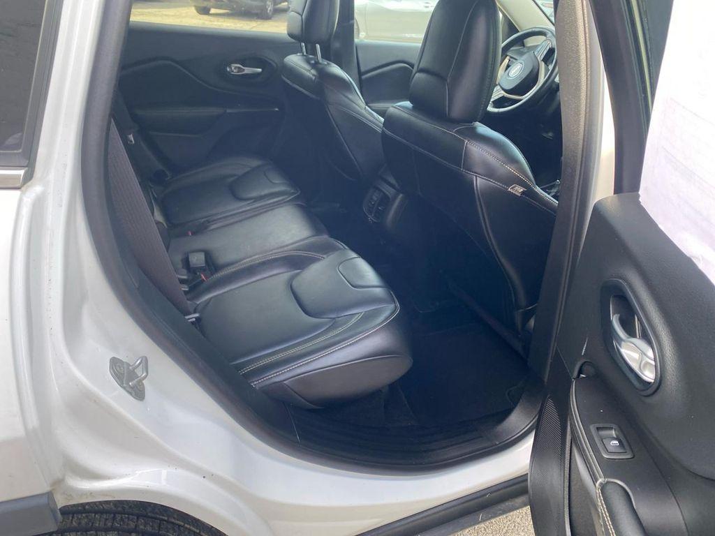 used 2015 Jeep Cherokee car, priced at $10,995