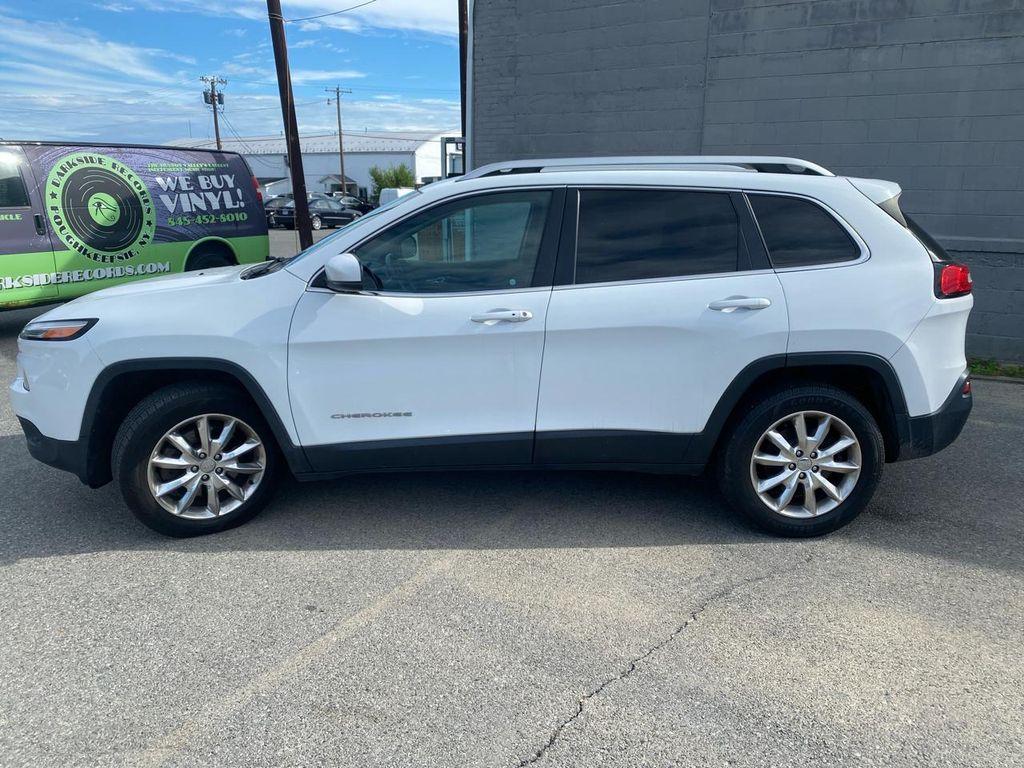 used 2015 Jeep Cherokee car, priced at $10,995