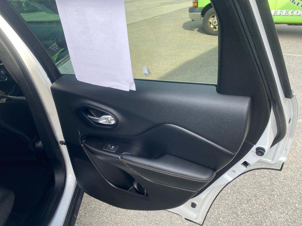 used 2015 Jeep Cherokee car, priced at $10,995