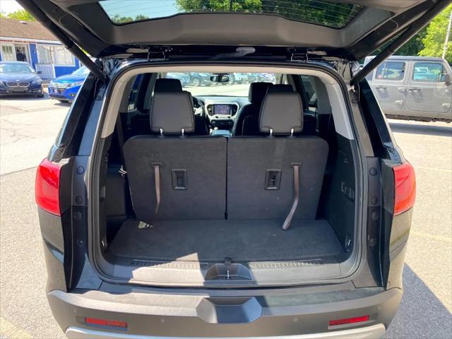 used 2019 GMC Acadia car, priced at $20,995