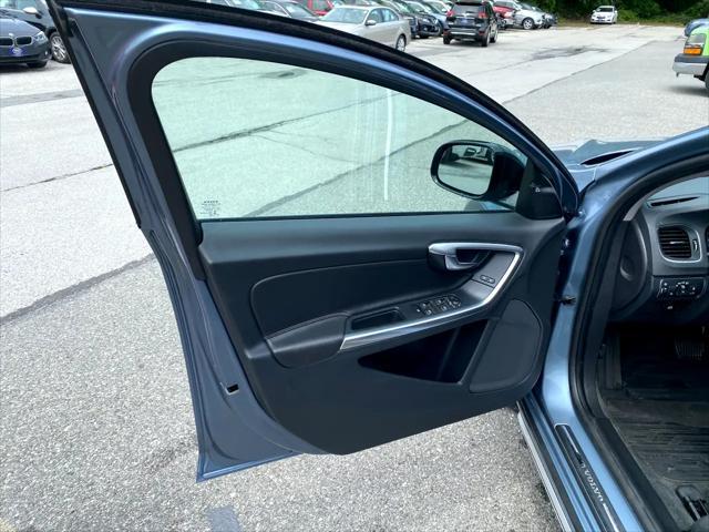 used 2017 Volvo V60 Cross Country car, priced at $13,995