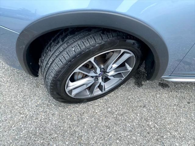 used 2017 Volvo V60 Cross Country car, priced at $13,995