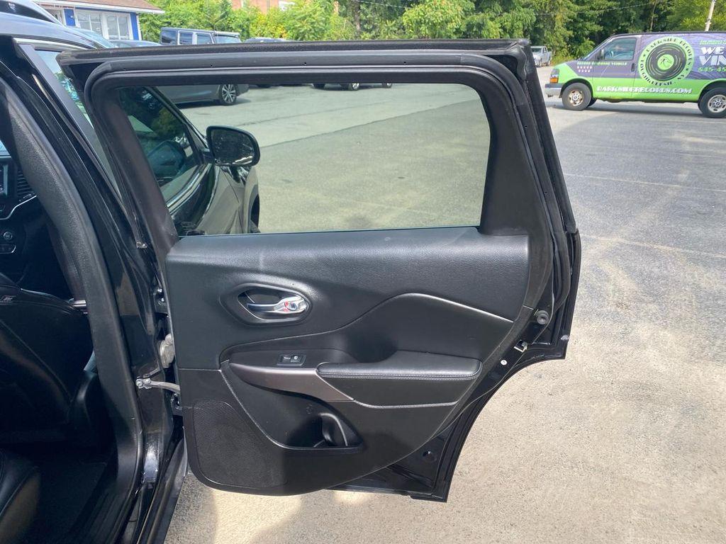 used 2019 Jeep Cherokee car, priced at $13,995