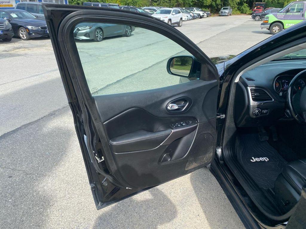 used 2019 Jeep Cherokee car, priced at $13,995