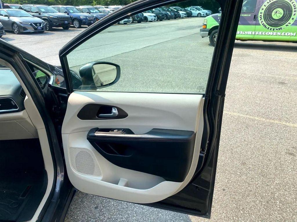 used 2017 Chrysler Pacifica car, priced at $13,995