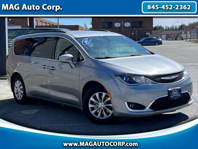used 2017 Chrysler Pacifica car, priced at $16,495
