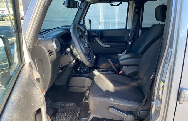 used 2015 Jeep Wrangler Unlimited car, priced at $15,995