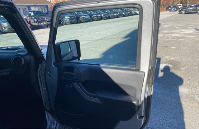 used 2015 Jeep Wrangler Unlimited car, priced at $15,995