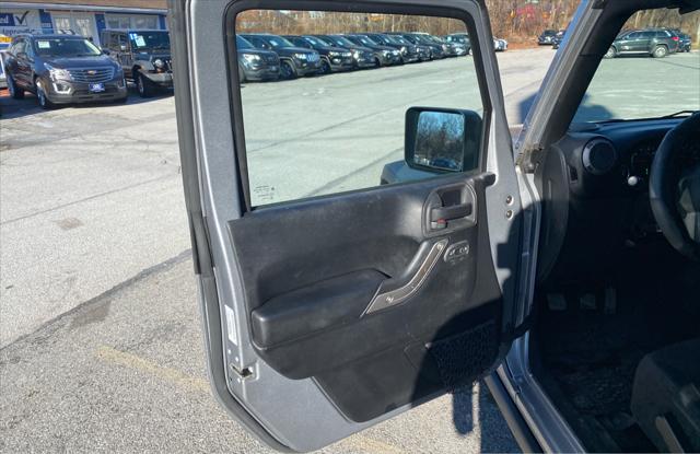 used 2015 Jeep Wrangler Unlimited car, priced at $15,995