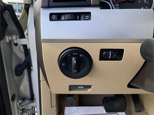 used 2009 Volkswagen Touareg 2 car, priced at $6,998