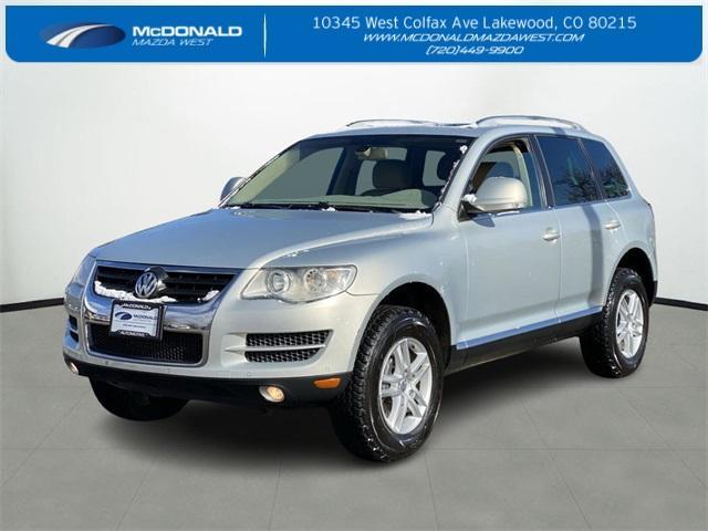 used 2009 Volkswagen Touareg 2 car, priced at $6,998