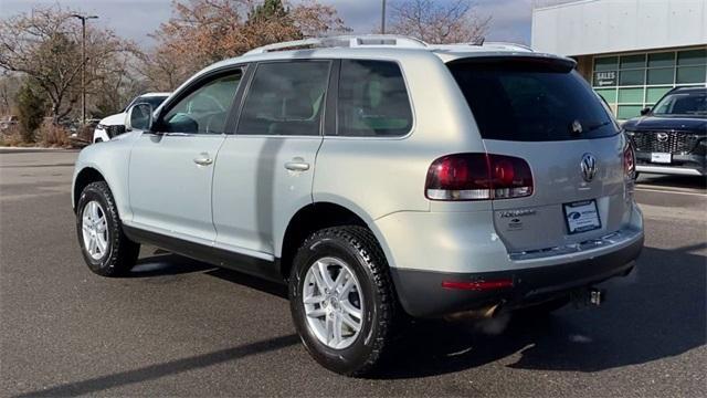 used 2009 Volkswagen Touareg 2 car, priced at $6,998