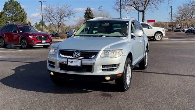 used 2009 Volkswagen Touareg 2 car, priced at $6,998