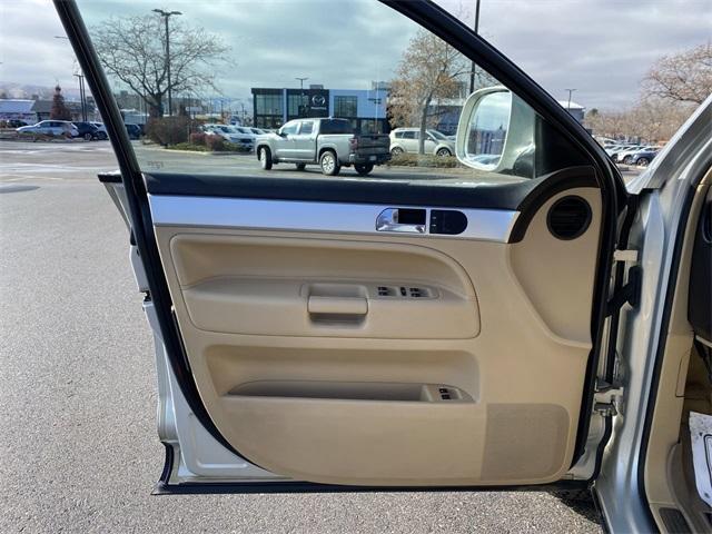 used 2009 Volkswagen Touareg 2 car, priced at $6,998