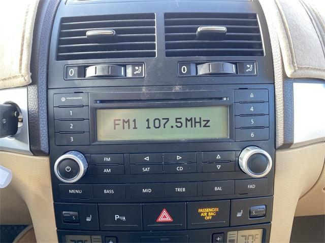 used 2009 Volkswagen Touareg 2 car, priced at $6,998