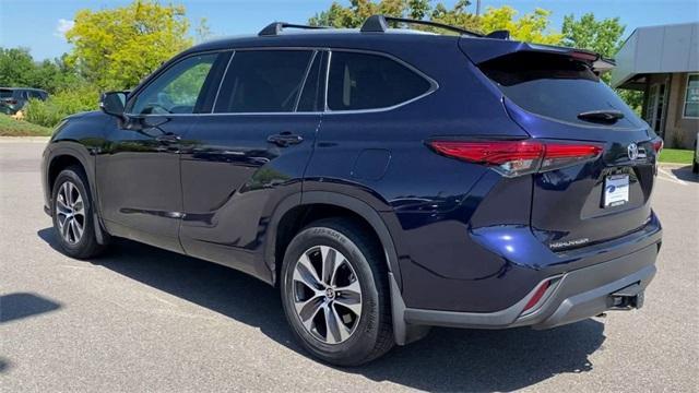 used 2022 Toyota Highlander car, priced at $39,998