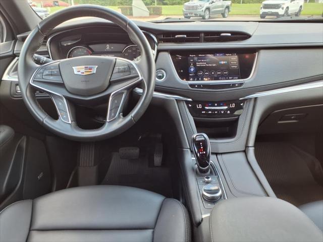 used 2023 Cadillac XT5 car, priced at $31,990