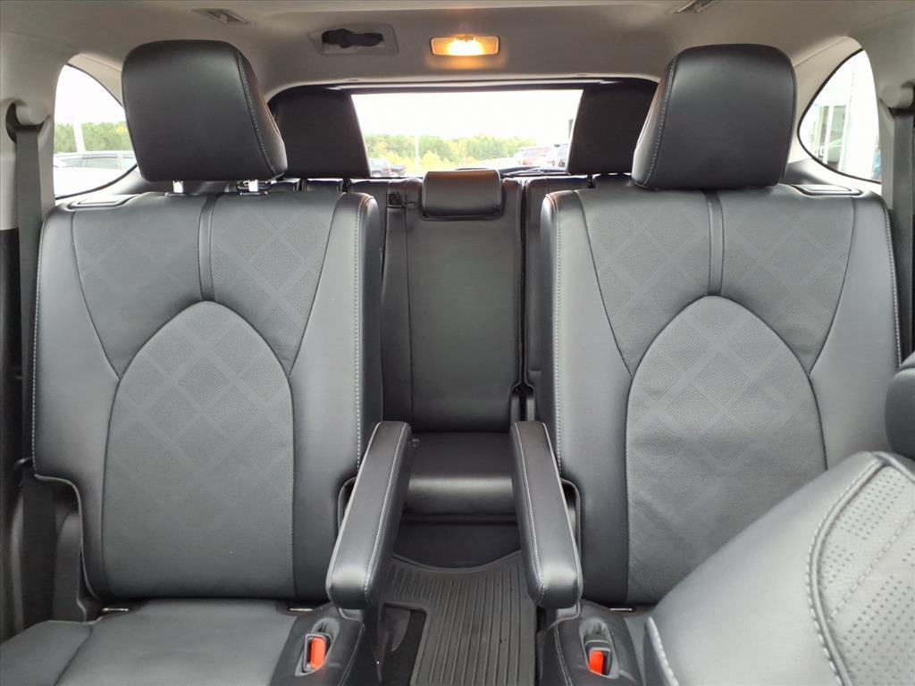 used 2022 Toyota Highlander car, priced at $40,971