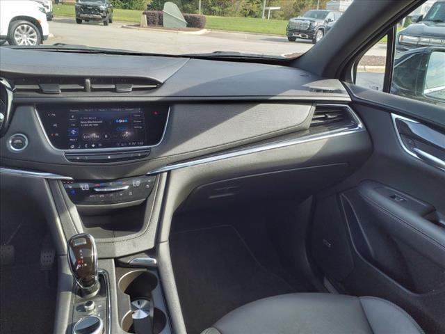 used 2020 Cadillac XT5 car, priced at $30,825